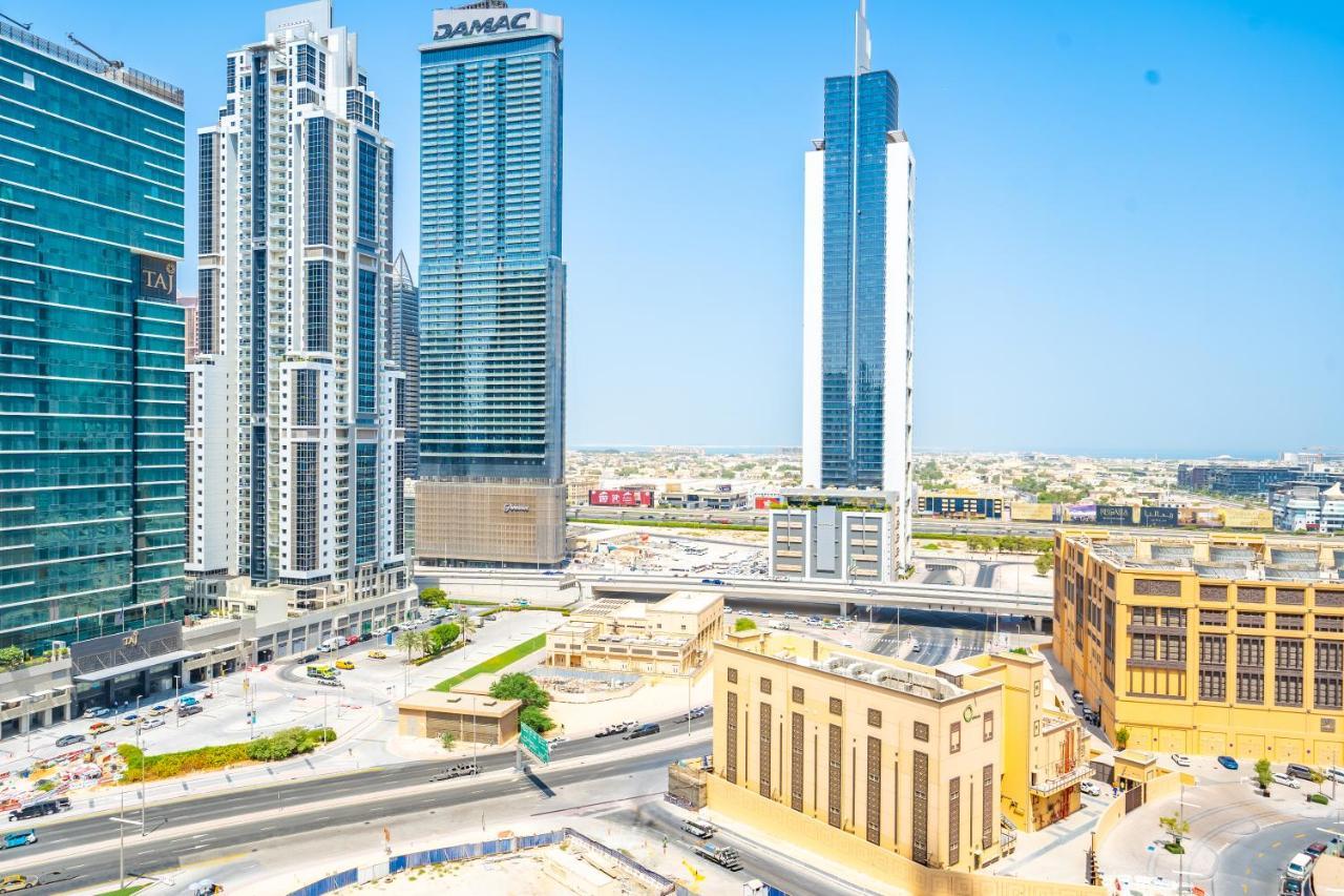 Incredible Views From This Classy Apt With Terrace Dubai Exterior foto