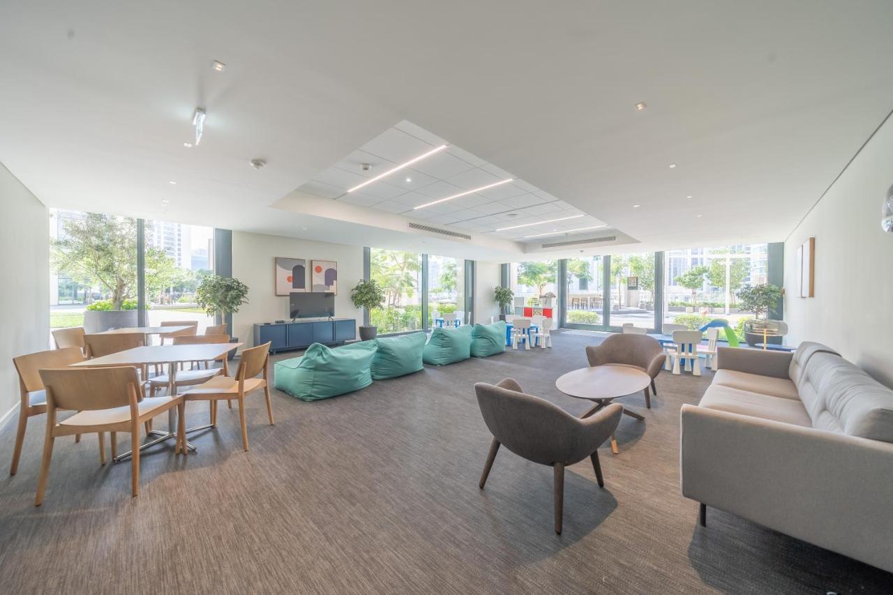Incredible Views From This Classy Apt With Terrace Dubai Exterior foto