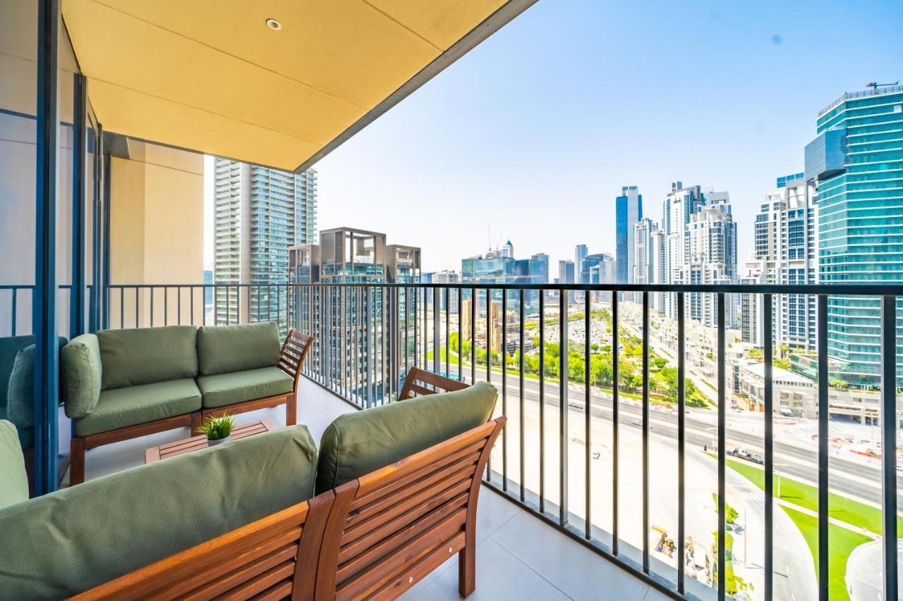 Incredible Views From This Classy Apt With Terrace Dubai Exterior foto